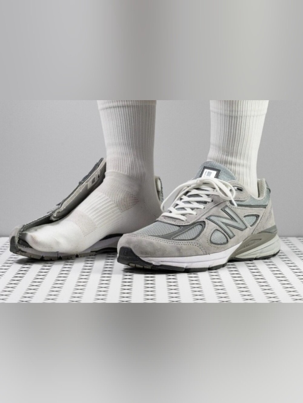 Sz 11.5 - Men's New Balance 990 V4 Grey Mesh&Suede Athletic Sneakers Made In USA - Picture 3 of 15